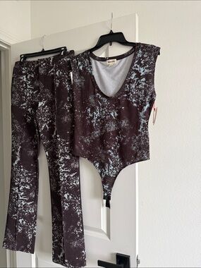 Open Edit Brown & Light Blue Marble Print Bodysuit + Pants Set